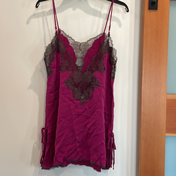 SOLD -3 Natori nightgowns - NWOT - Picture 8 of 13